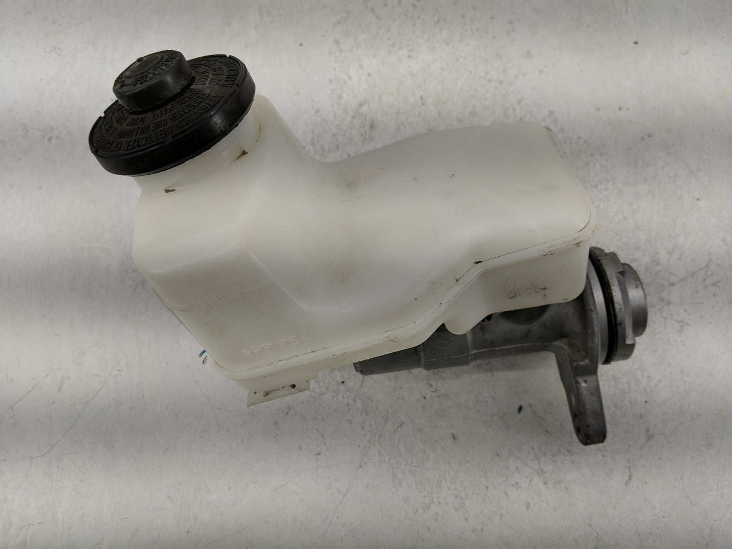 2022 Toyota Camry Brake Master Cylinder 1312504 - Oemusedautoparts1.com