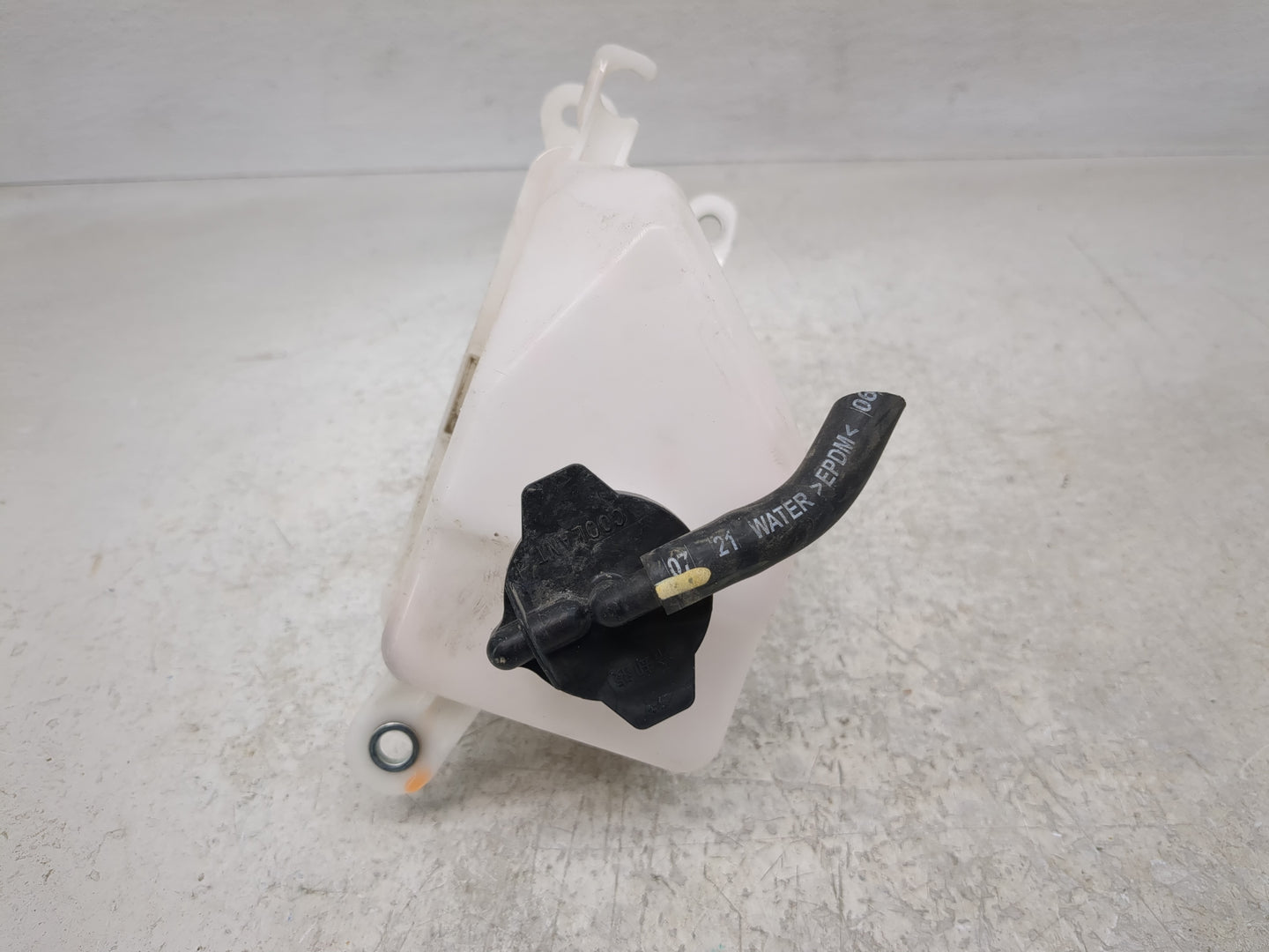 2018-2022 Toyota Camry Radiator Coolant Overflow Expansion Tank Bottle 1313159 - Oemusedautoparts1.com