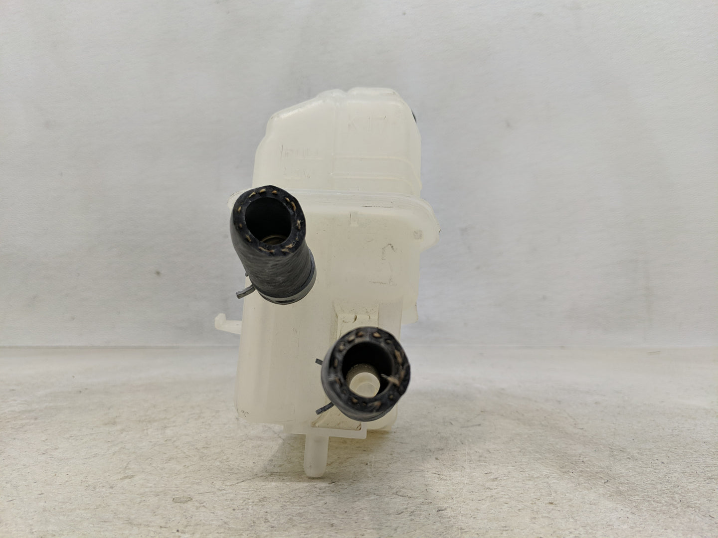 2018-2022 Toyota Camry Radiator Coolant Overflow Expansion Tank Bottle - Oemusedautoparts1.com