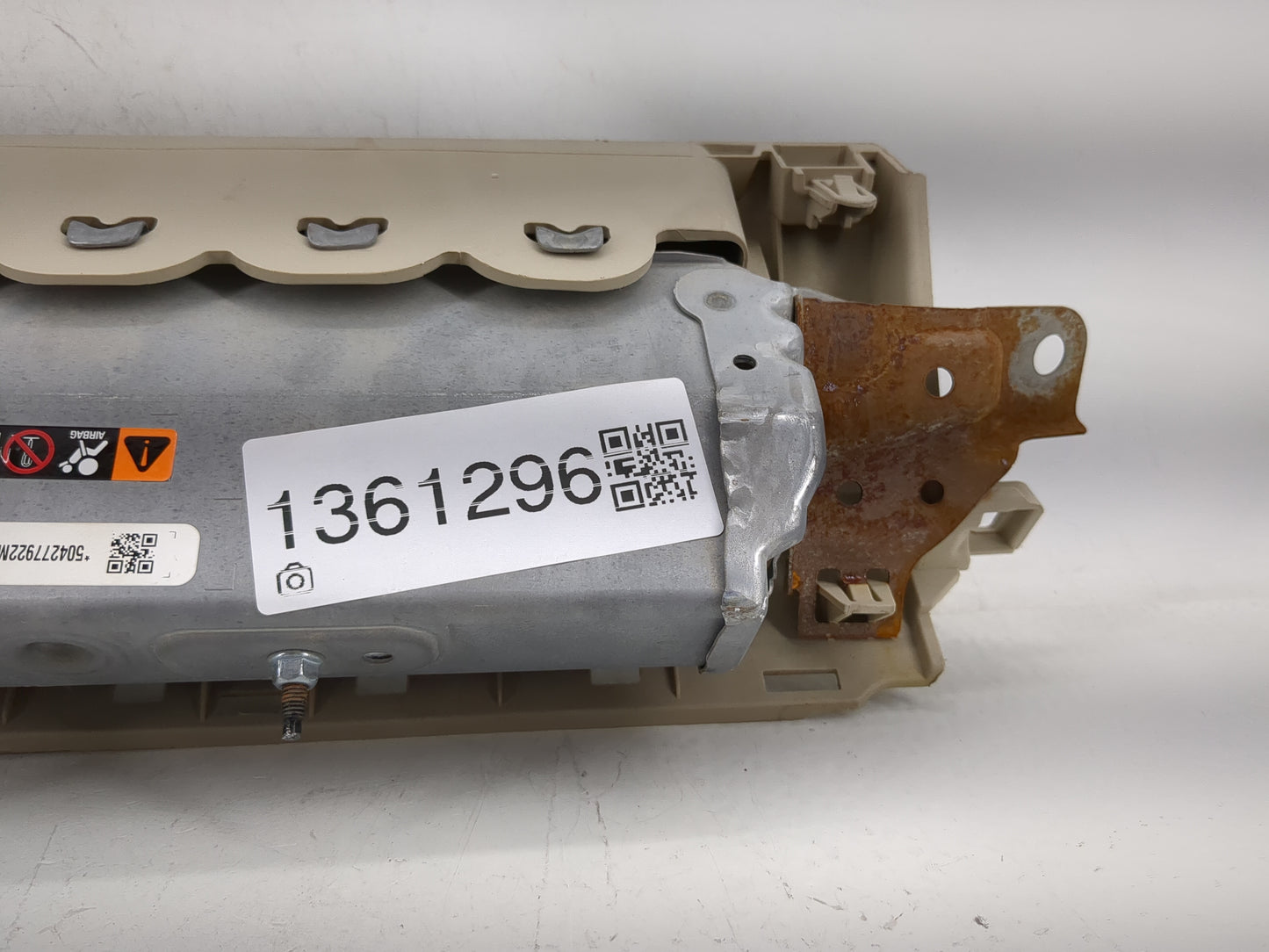 2018-2022 Toyota Camry Air Bag Passenger Right Dashboard OEM Fits Fits 2018 2019 2020 2021 2022 OEM Used Auto Parts - Oemuse