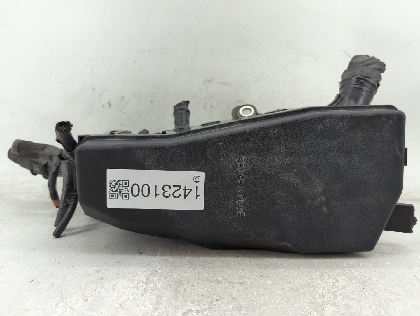 2018-2022 Toyota Camry Fusebox Fuse Box Panel Relay Module P/N:82620-33130 Fits Fits 2018 2019 2020 2021 2022 OEM Used Auto 