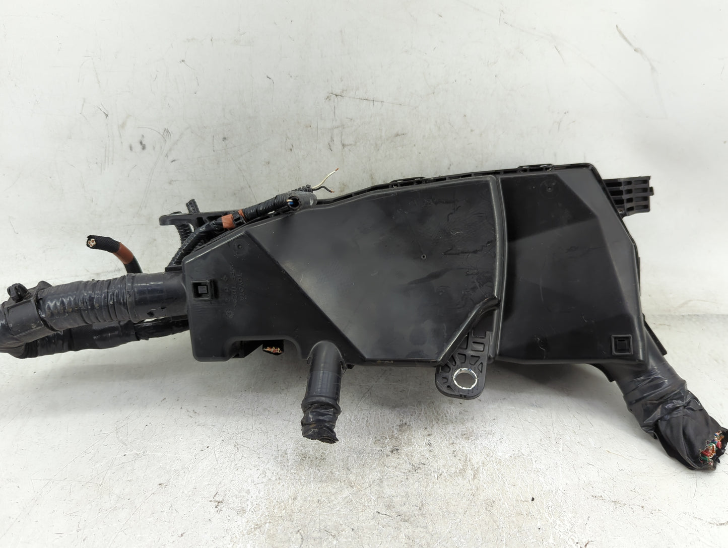 2018-2022 Toyota Camry Fusebox Fuse Box Panel Relay Module P/N:82620-33130 Fits Fits 2018 2019 2020 2021 2022 OEM Used Auto 