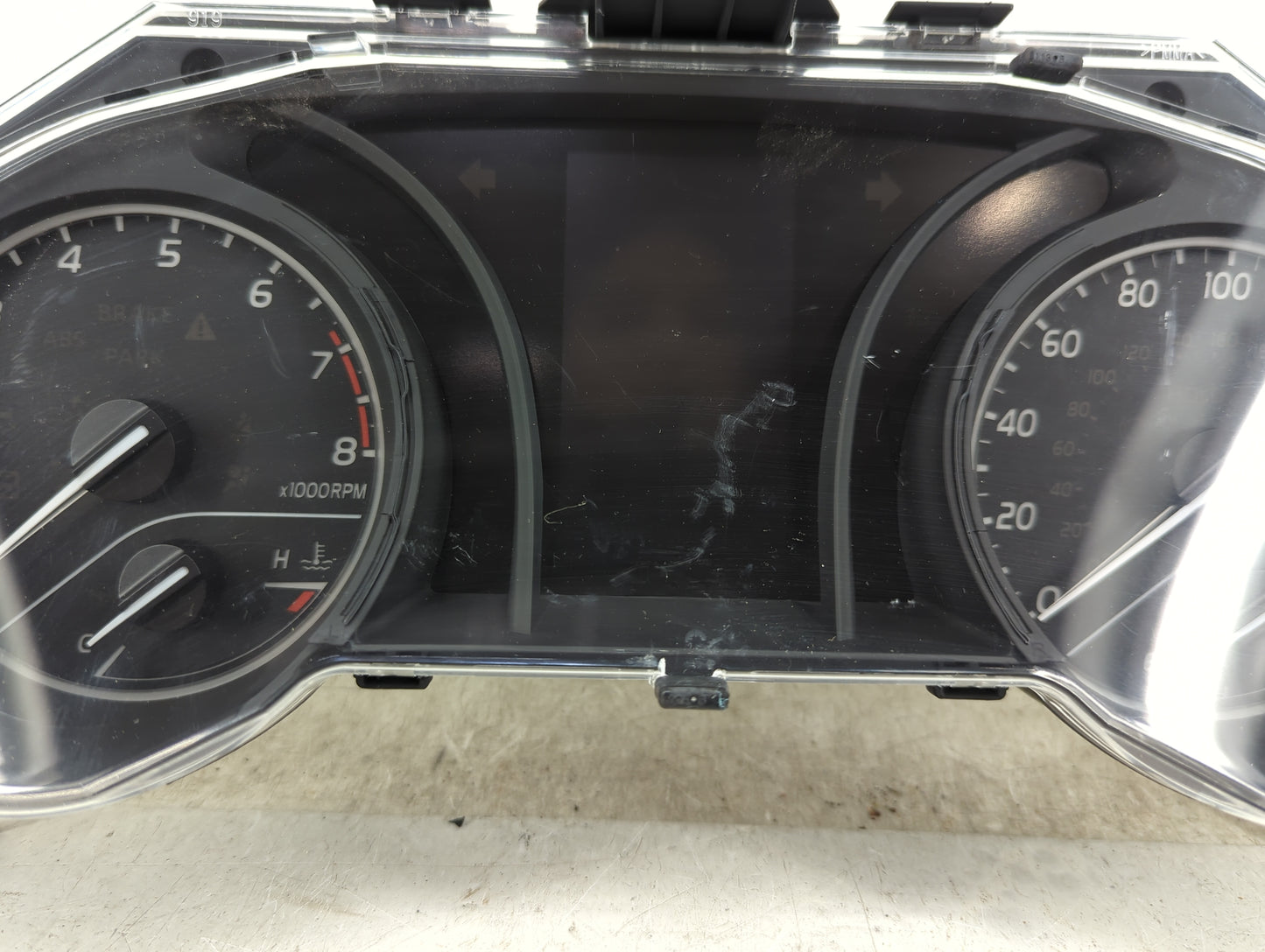 2019-2022 Toyota Camry Instrument Cluster Speedometer Gauges P/N:83800-0XD23-00 Fits Fits 2019 2020 2021 2022 OEM Used Auto 