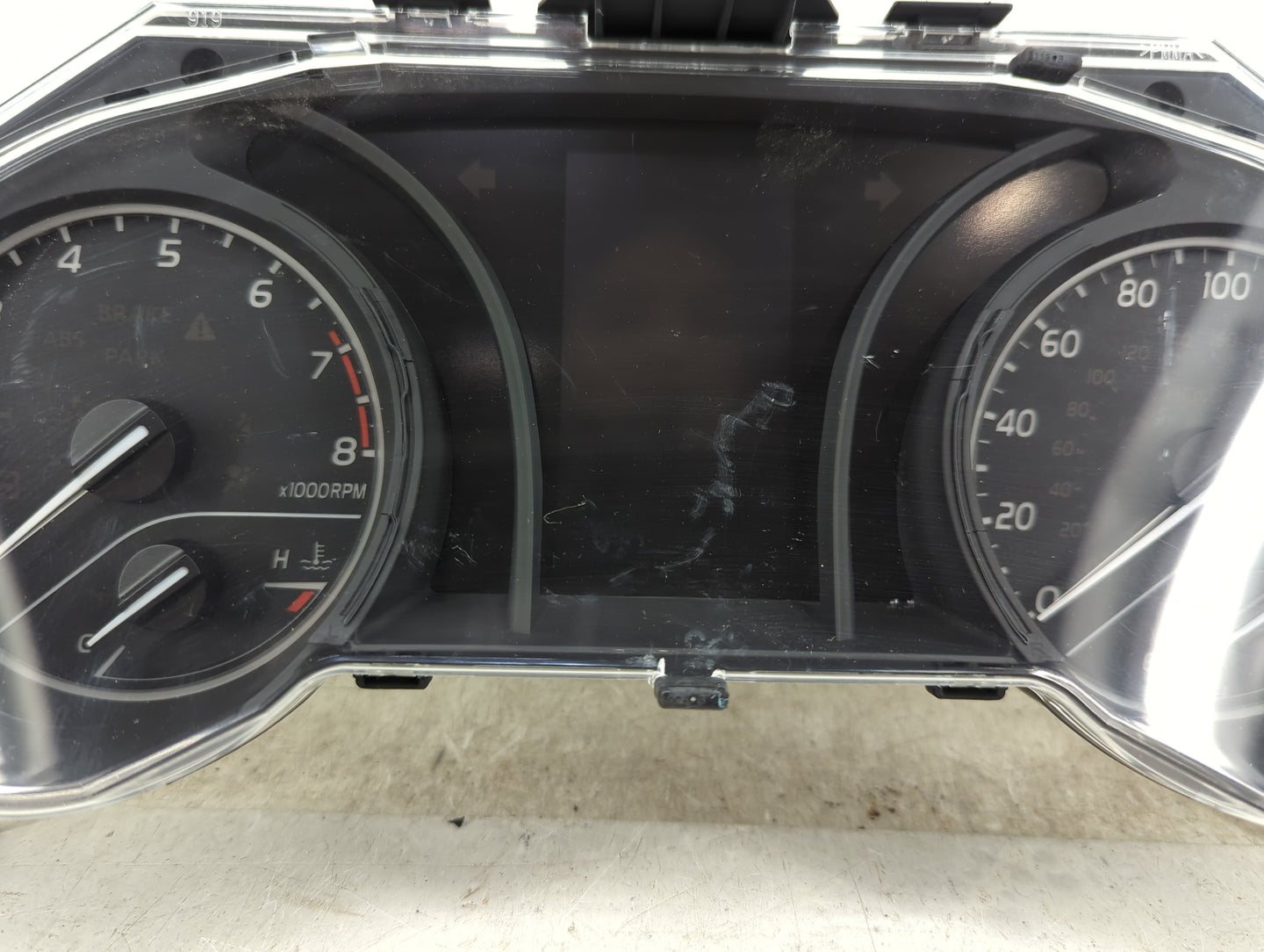 2019-2022 Toyota Camry Instrument Cluster Speedometer Gauges P/N:83800-0XD23-00 Fits Fits 2019 2020 2021 2022 OEM Used Auto 
