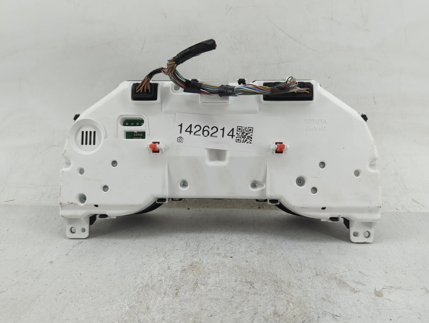 2019-2022 Toyota Camry Instrument Cluster Speedometer Gauges P/N:83800-0XD23-00 Fits Fits 2019 2020 2021 2022 OEM Used Auto 