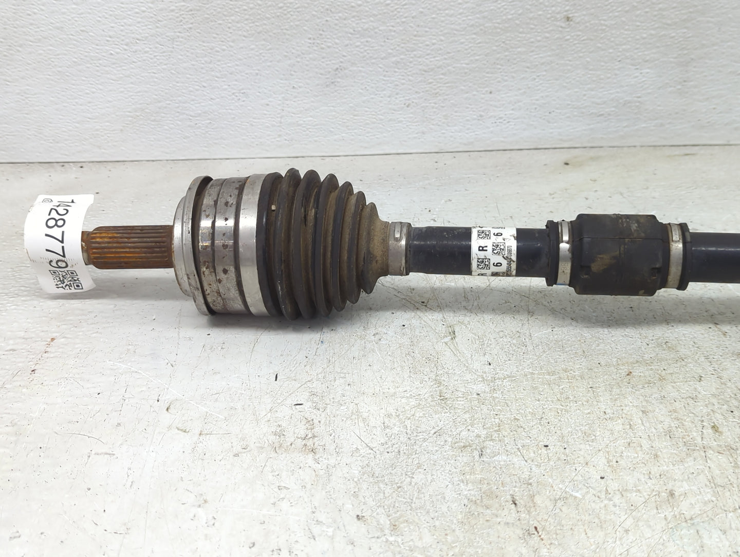 2018-2022 Toyota Camry Axle Shaft Front Passenger Cv C/v - Oemusedautoparts1.com