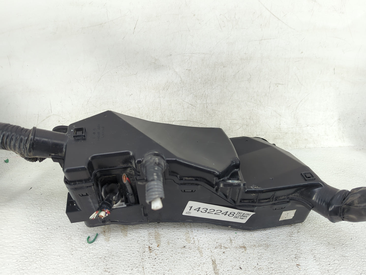 2018-2022 Toyota Camry Fusebox Fuse Box Panel Relay Module P/N:82620-33130 Fits Fits 2018 2019 2020 2021 2022 OEM Used Auto 
