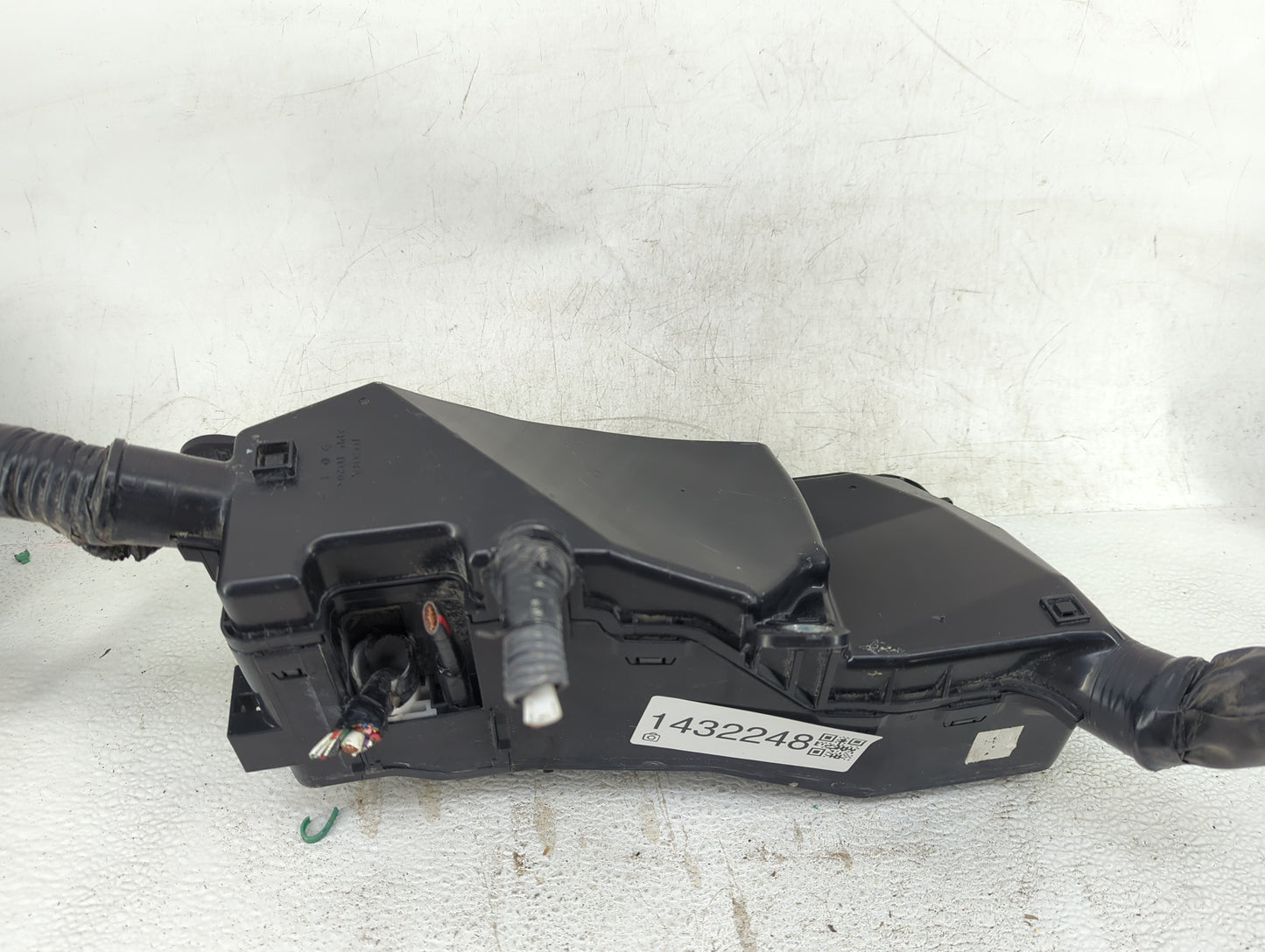 2018-2022 Toyota Camry Fusebox Fuse Box Panel Relay Module P/N:82620-33130 Fits Fits 2018 2019 2020 2021 2022 OEM Used Auto 