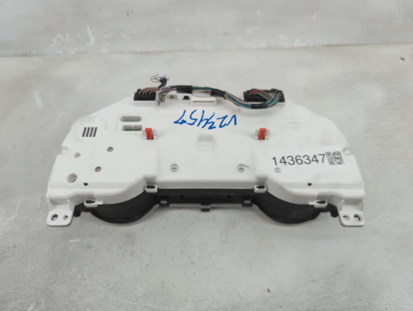 2019-2022 Toyota Camry Instrument Cluster Speedometer Gauges P/N:83800-0XD23-00 Fits Fits 2019 2020 2021 2022 OEM Used Auto 