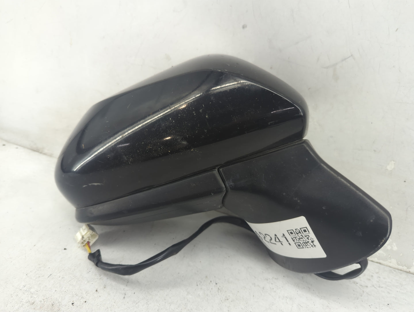 2018-2022 Toyota Camry Passenger Side View Mirror - Right Door Mirror OEM Used - Oemusedautoparts1.com