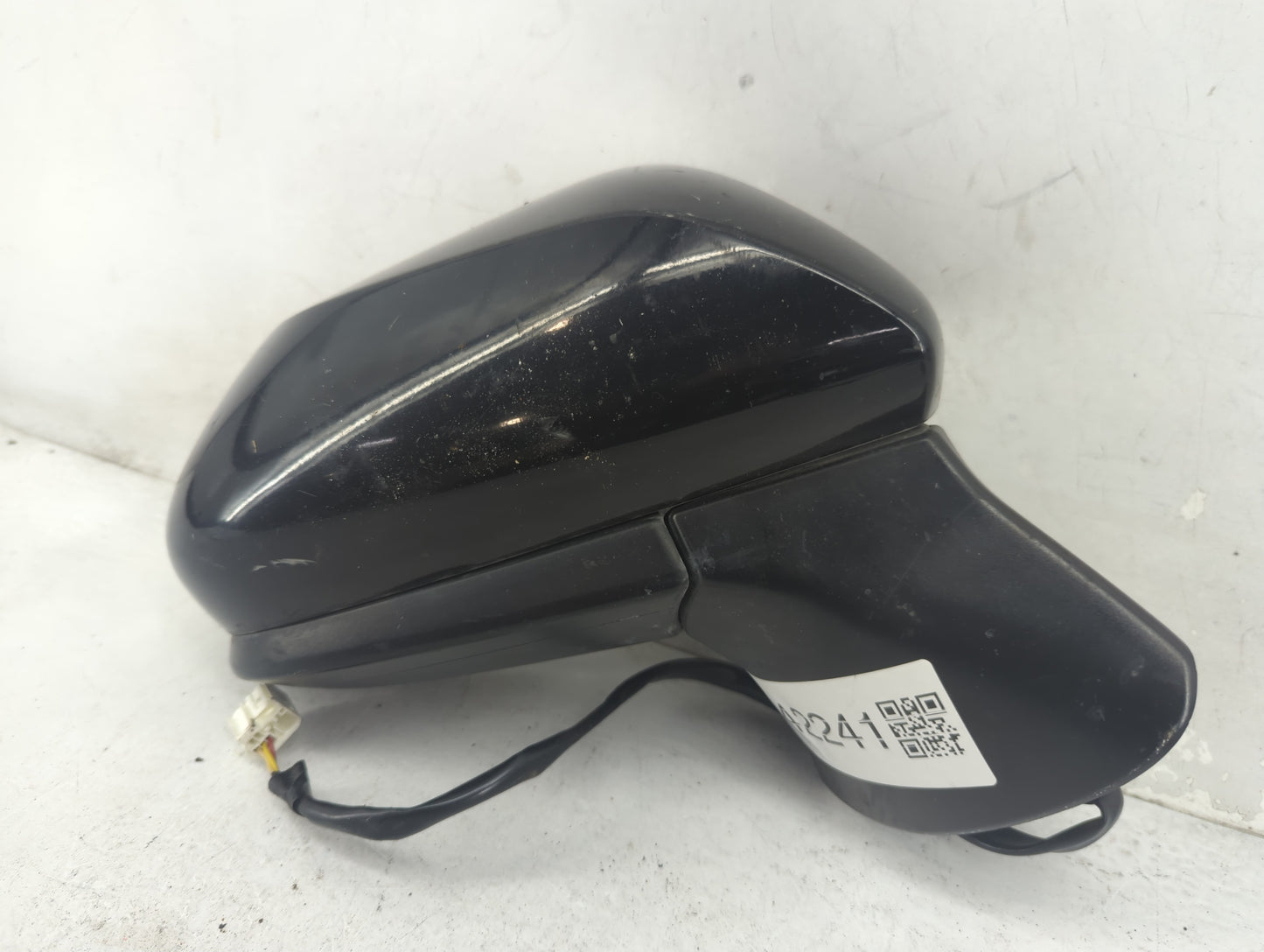 2018-2022 Toyota Camry Passenger Side View Mirror - Right Door Mirror OEM Used - Oemusedautoparts1.com