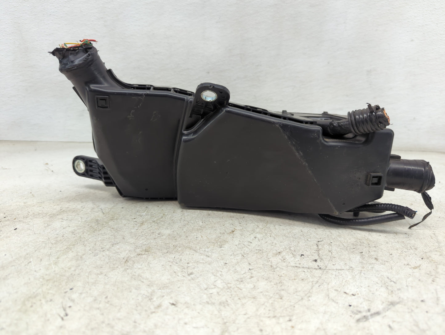 2018-2022 Toyota Camry Fusebox Fuse Box Panel Relay Module P/N:82620-33140 Fits Fits 2018 2019 2020 2021 2022 OEM Used Auto 