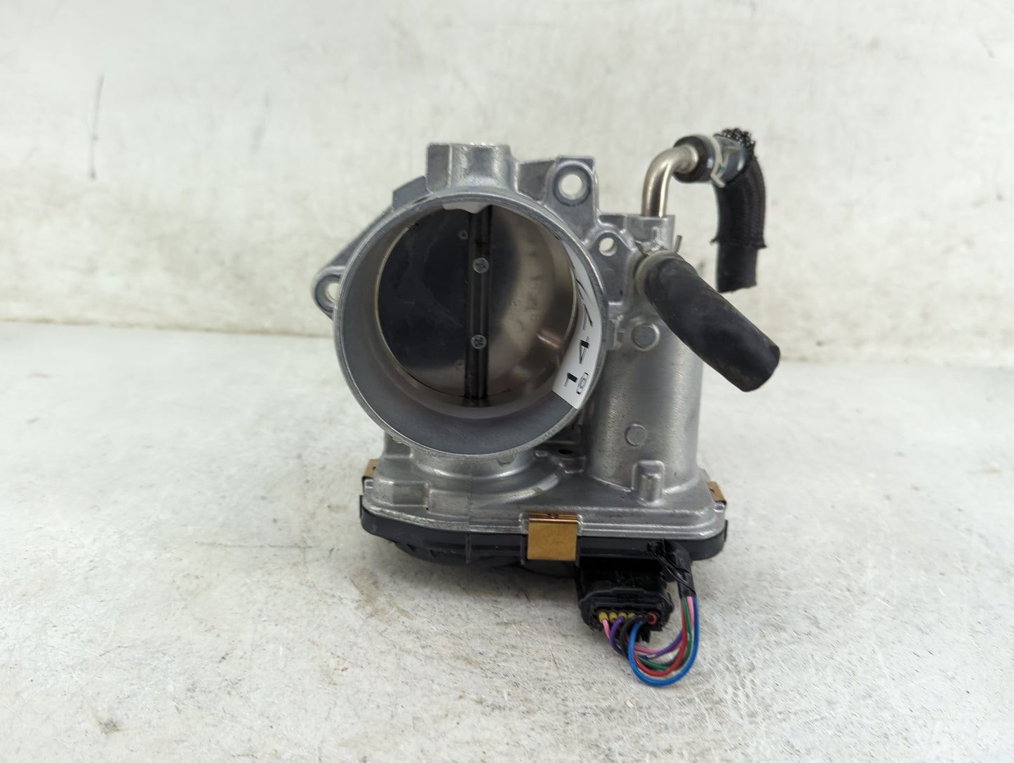 2018-2022 Toyota Camry Throttle Body P/N:22030-F0010 Fits Fits 2018 2019 2020 2021 2022 OEM Used Auto Parts - Oemusedautopar