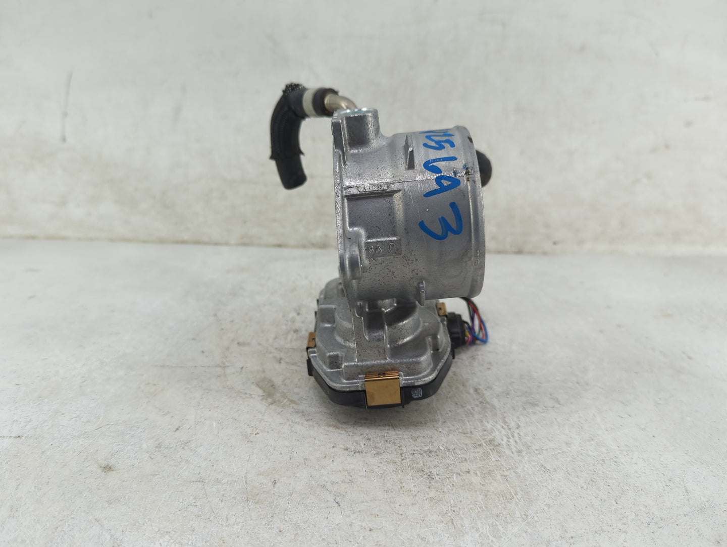 2018-2022 Toyota Camry Throttle Body P/N:22030-F0010 Fits Fits 2018 2019 2020 2021 2022 OEM Used Auto Parts - Oemusedautopar