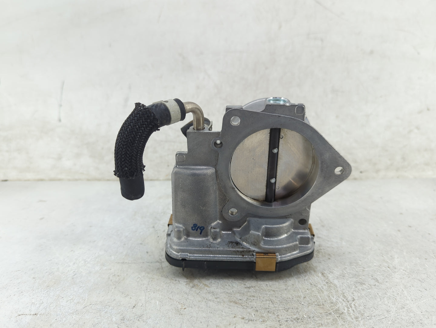 2018-2022 Toyota Camry Throttle Body P/N:22030-F0010 Fits Fits 2018 2019 2020 2021 2022 OEM Used Auto Parts - Oemusedautopar