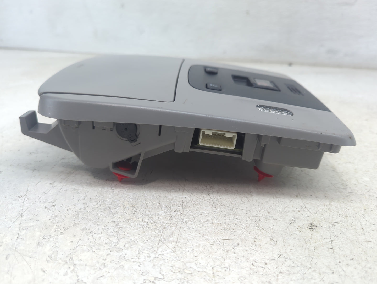 2021-2022 Toyota Camry Overhead Roof Console Interior Dome Light - Oemusedautoparts1.com