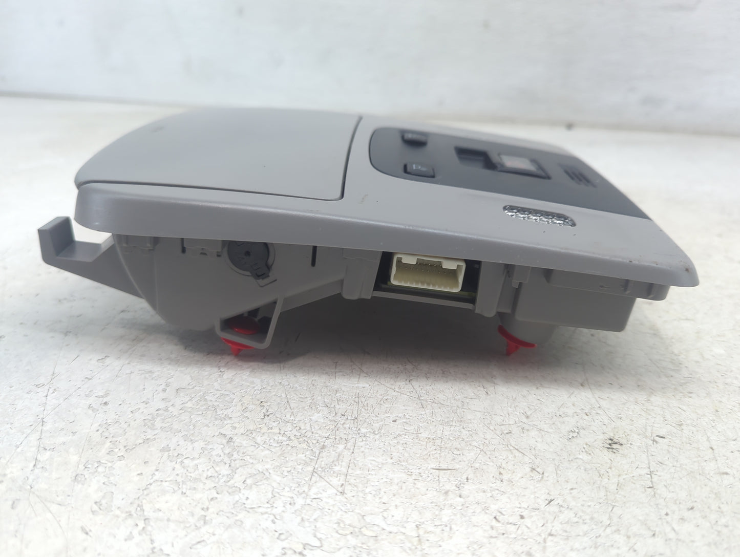 2021-2022 Toyota Camry Overhead Roof Console Interior Dome Light - Oemusedautoparts1.com