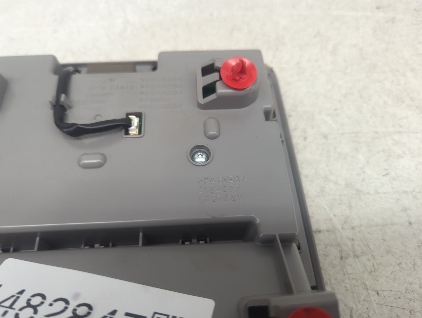 2021-2022 Toyota Camry Overhead Roof Console Interior Dome Light - Oemusedautoparts1.com