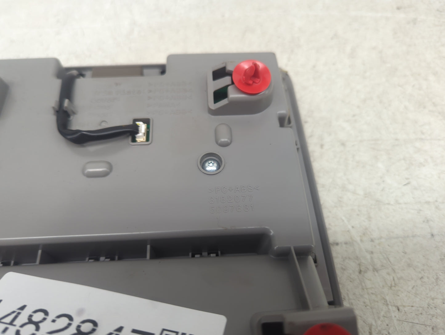 2021-2022 Toyota Camry Overhead Roof Console Interior Dome Light - Oemusedautoparts1.com