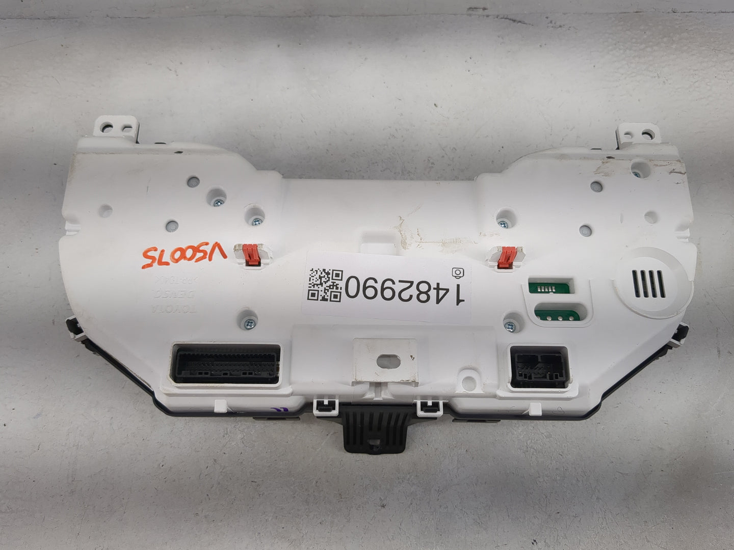 2020-2022 Toyota Camry Instrument Cluster Speedometer Gauges P/N:83800-0XQ42-00 TN257650-4170 Miles: Fits Fits 2020 2021 202