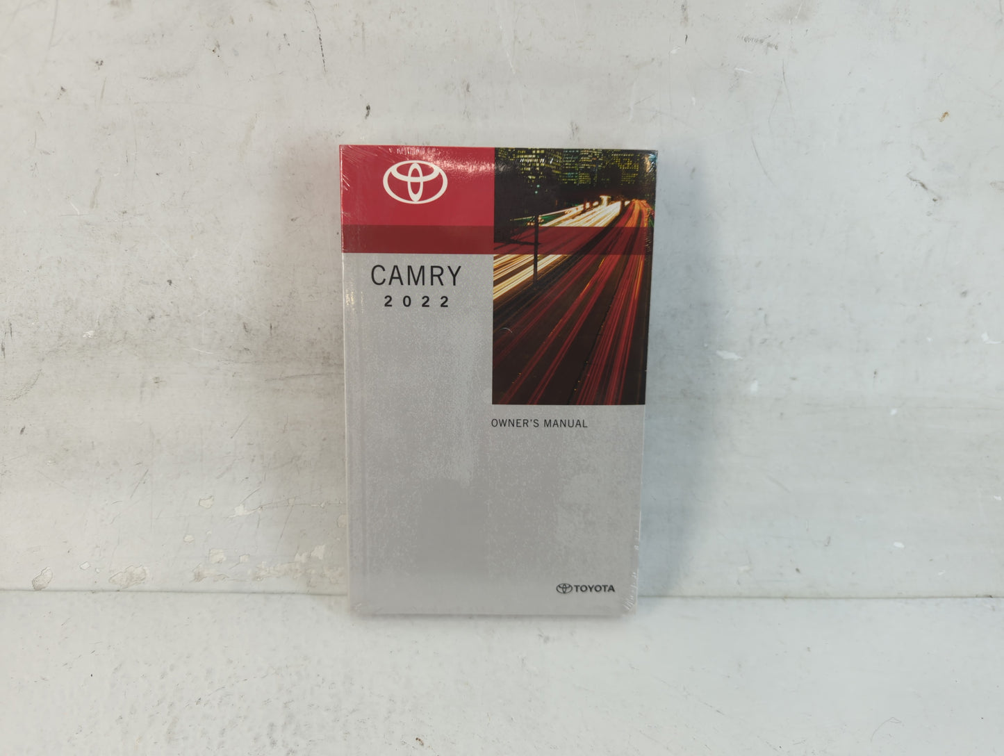 2022 Toyota Camry Owners Manual Book Guide P/N:01999-06244 OEM Used Auto Parts - Oemusedautoparts1.com