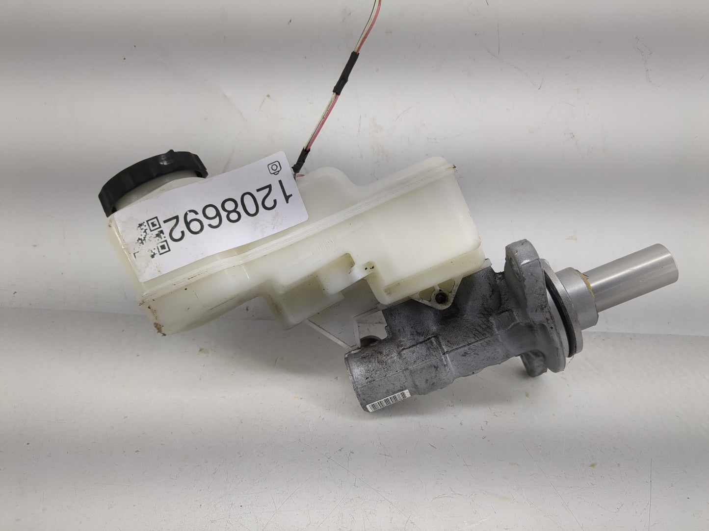 2019-2022 Toyota Corolla Brake Master Cylinder - Oemusedautoparts1.com