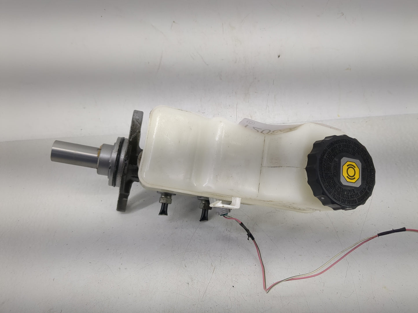 2019-2022 Toyota Corolla Brake Master Cylinder - Oemusedautoparts1.com