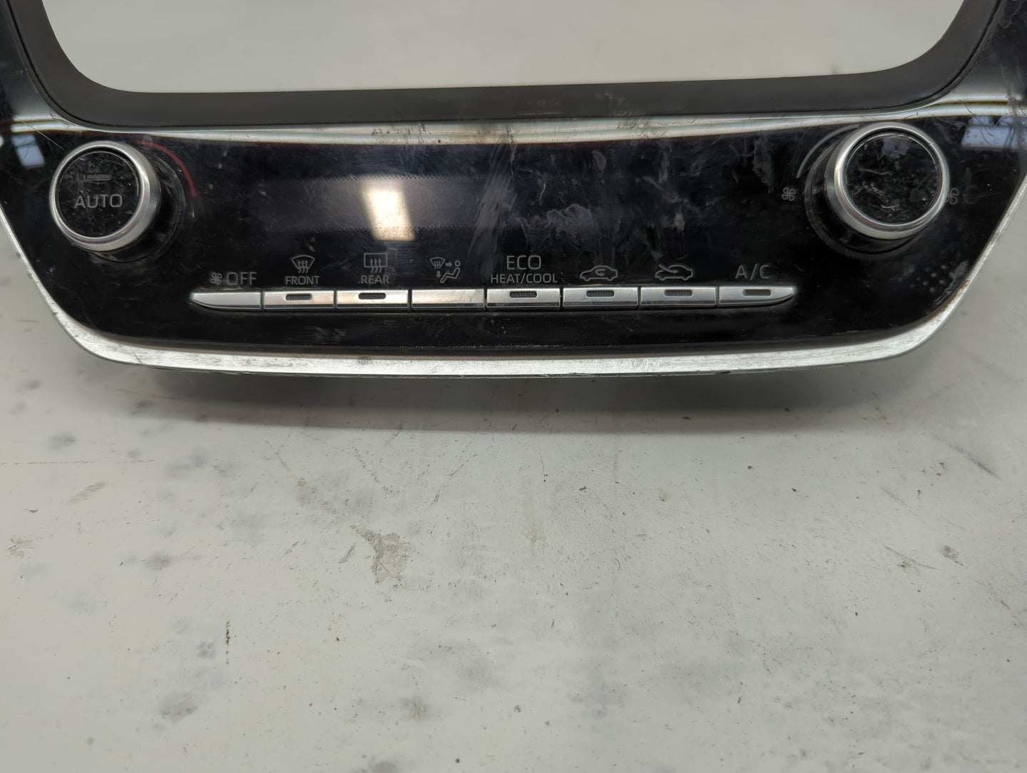 2022 Toyota Corolla Climate Control Module Temperature AC/Heater Replacement P/N:55900-02D30 Fits OEM Used Auto Parts - Oemu