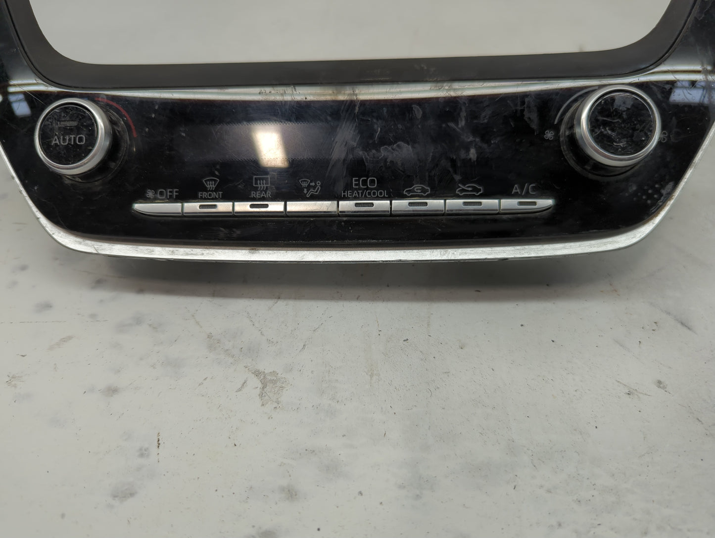 2022 Toyota Corolla Climate Control Module Temperature AC/Heater Replacement P/N:55900-02D30 Fits OEM Used Auto Parts - Oemu