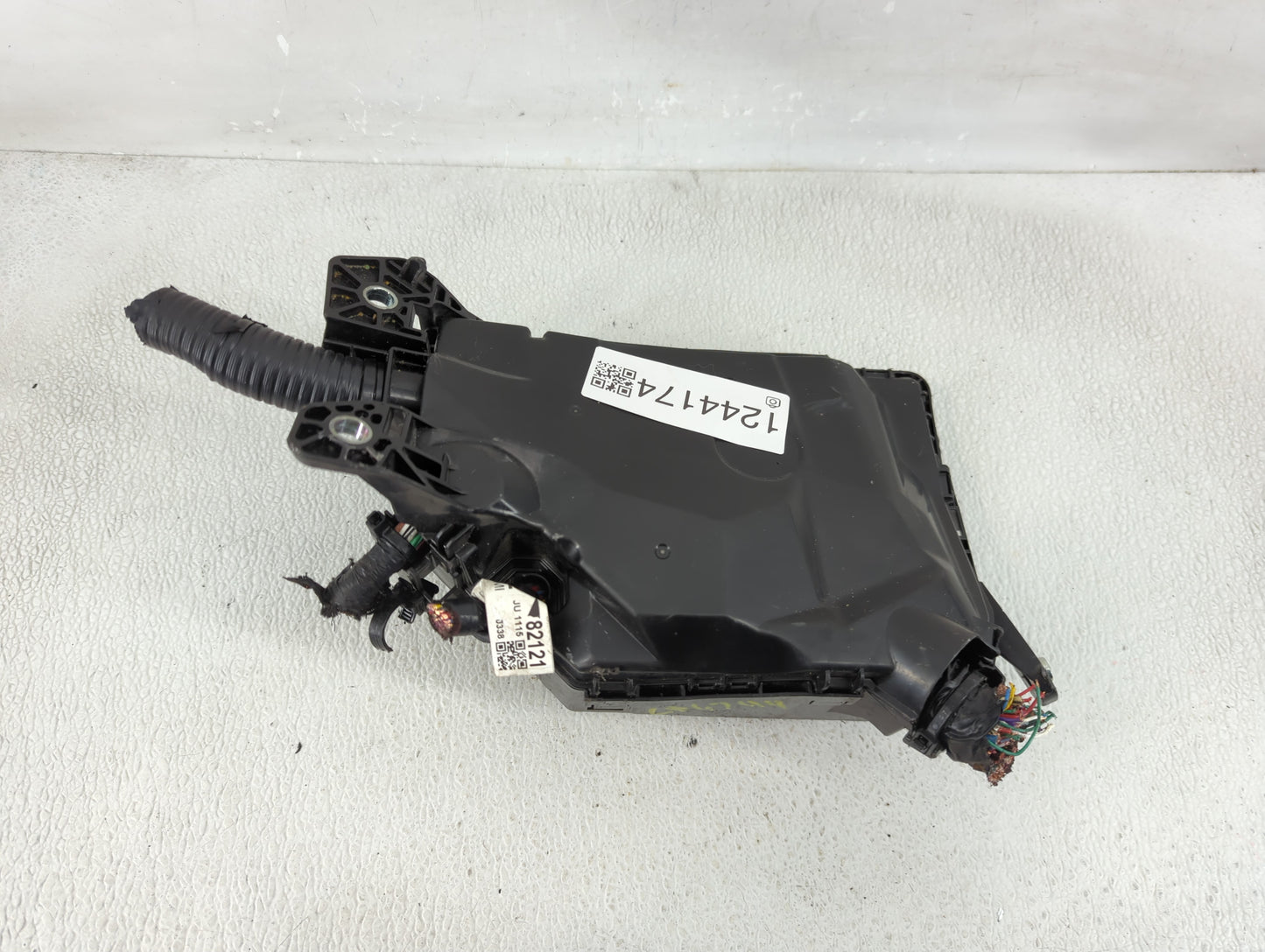 2020-2022 Toyota Corolla Fusebox Fuse Box Panel Relay Module P/N:82641-47050-A Fits Fits 2020 2021 2022 OEM Used Auto Parts 