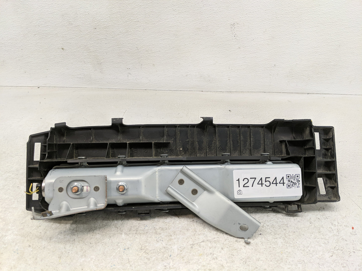 2021-2022 Toyota Corolla Air Bag Driver Left Steering Wheel Mounted Fits Fits 2021 2022 OEM Used Auto Parts - Oemusedautopar