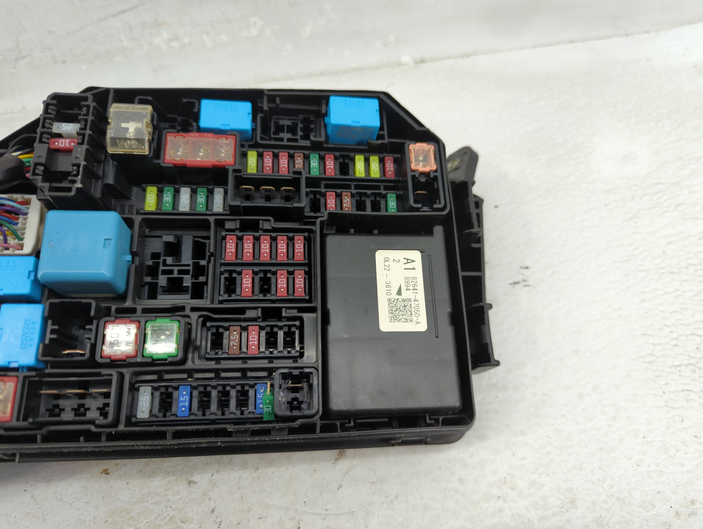 2020-2022 Toyota Corolla Fusebox Fuse Box Panel Relay Module P/N:82662-02A40 82641-47050-A Fits Fits 2020 2021 2022 OEM Used