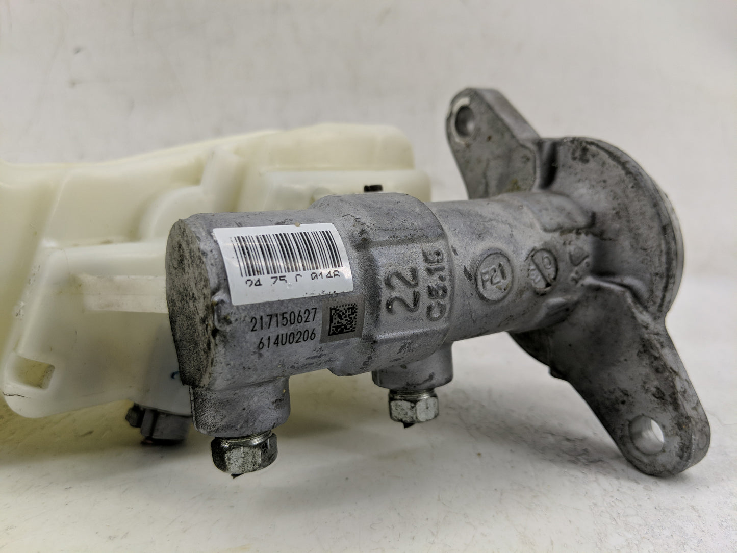 2019-2022 Toyota Corolla Brake Master Cylinder 1311398 - Oemusedautoparts1.com