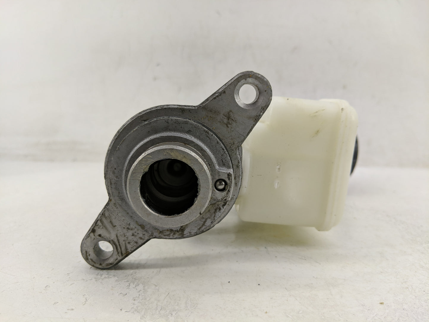 2019-2022 Toyota Corolla Brake Master Cylinder 1311398 - Oemusedautoparts1.com