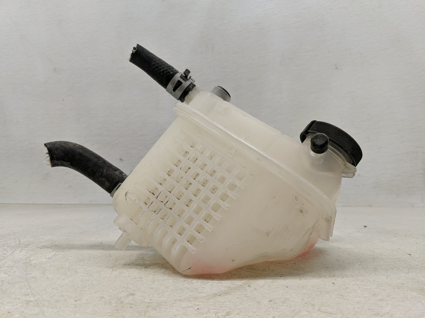 2019-2022 Toyota Corolla Radiator Coolant Overflow Expansion Tank Bottle 1313101 - Oemusedautoparts1.com