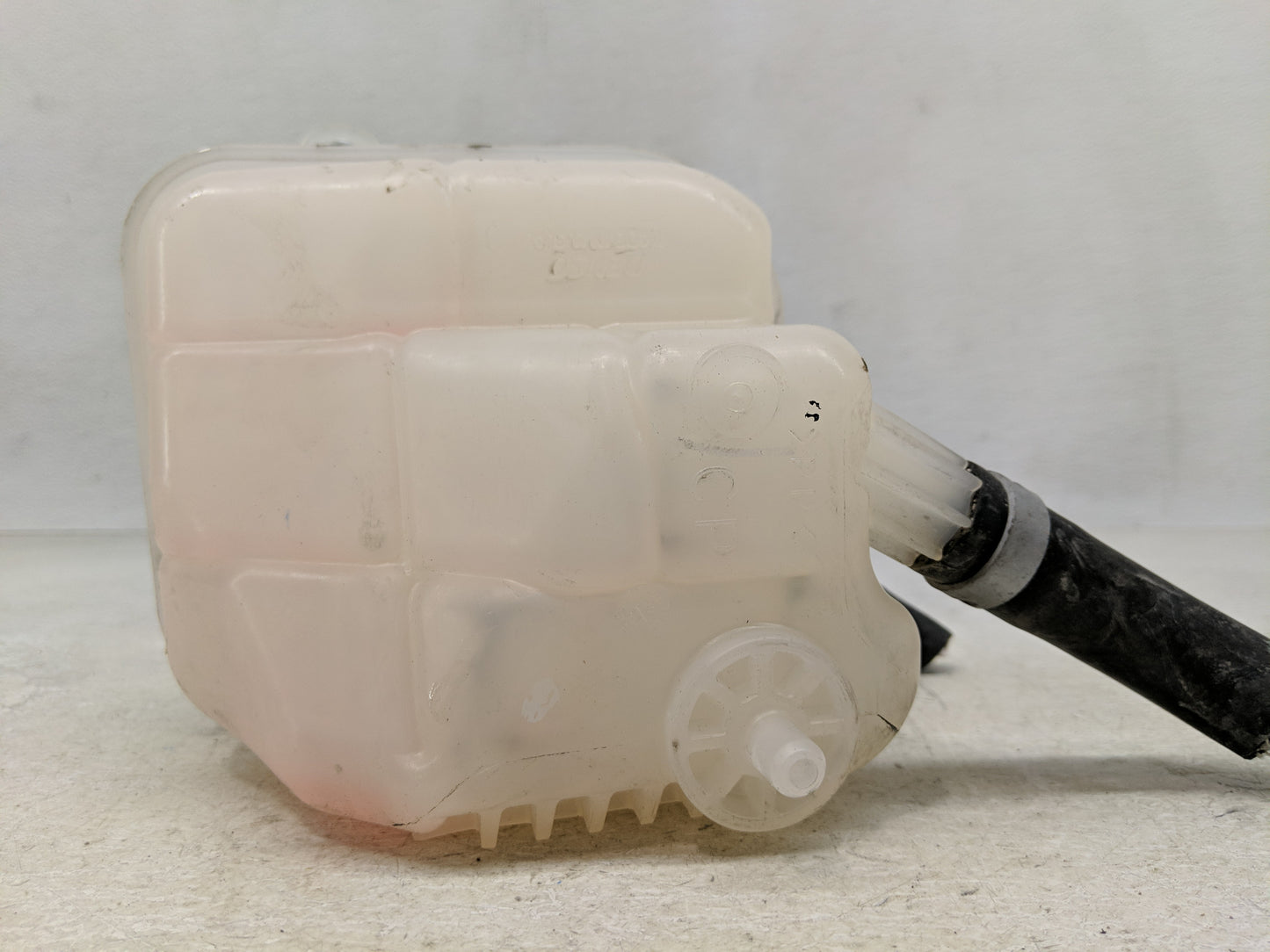 2019-2022 Toyota Corolla Radiator Coolant Overflow Expansion Tank Bottle 1313101 - Oemusedautoparts1.com