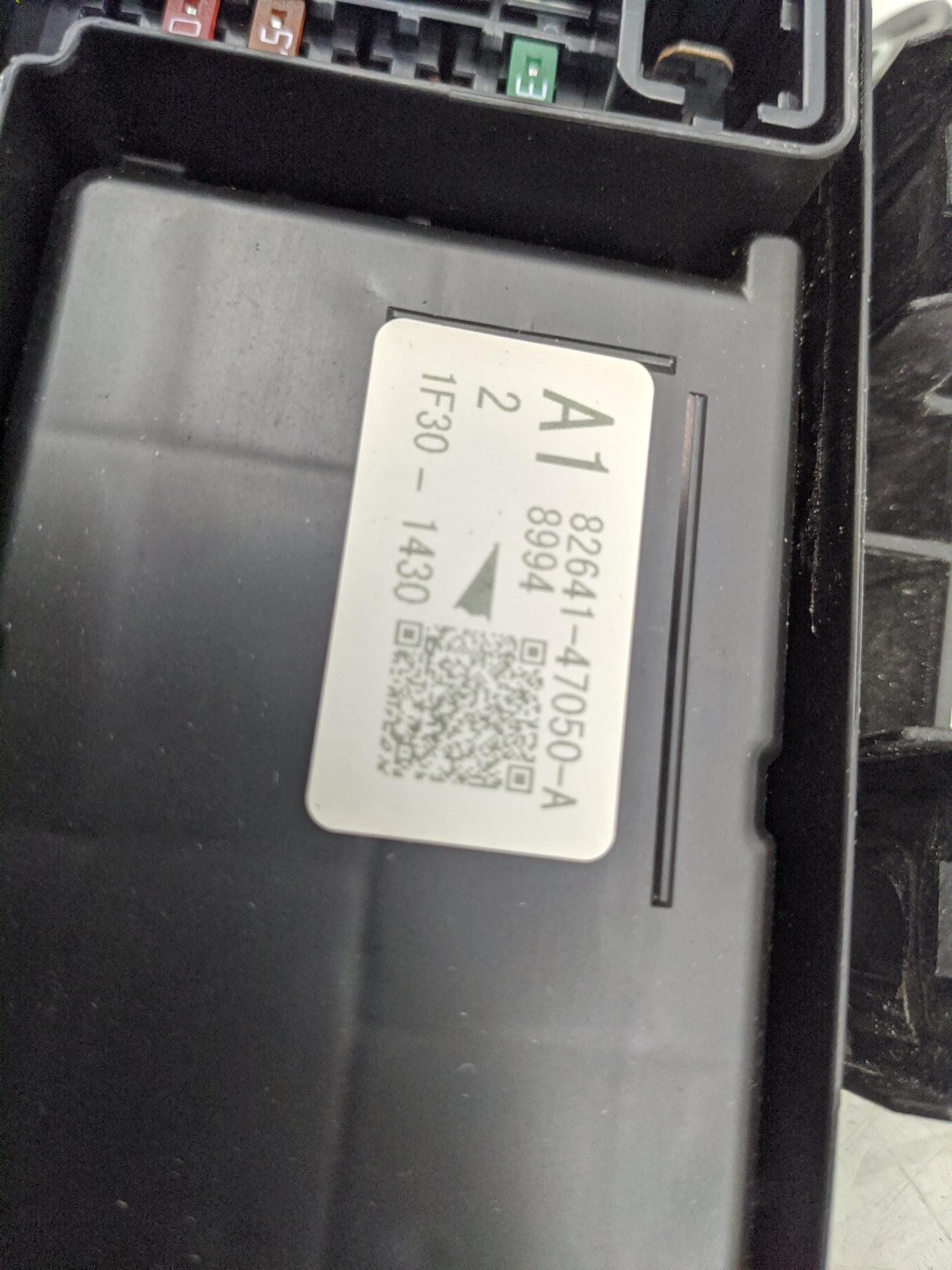 2020-2022 Toyota Corolla Fusebox Fuse Box Panel Relay Module P/N:82641-47050-A Fits Fits 2020 2021 2022 OEM Used Auto Parts 