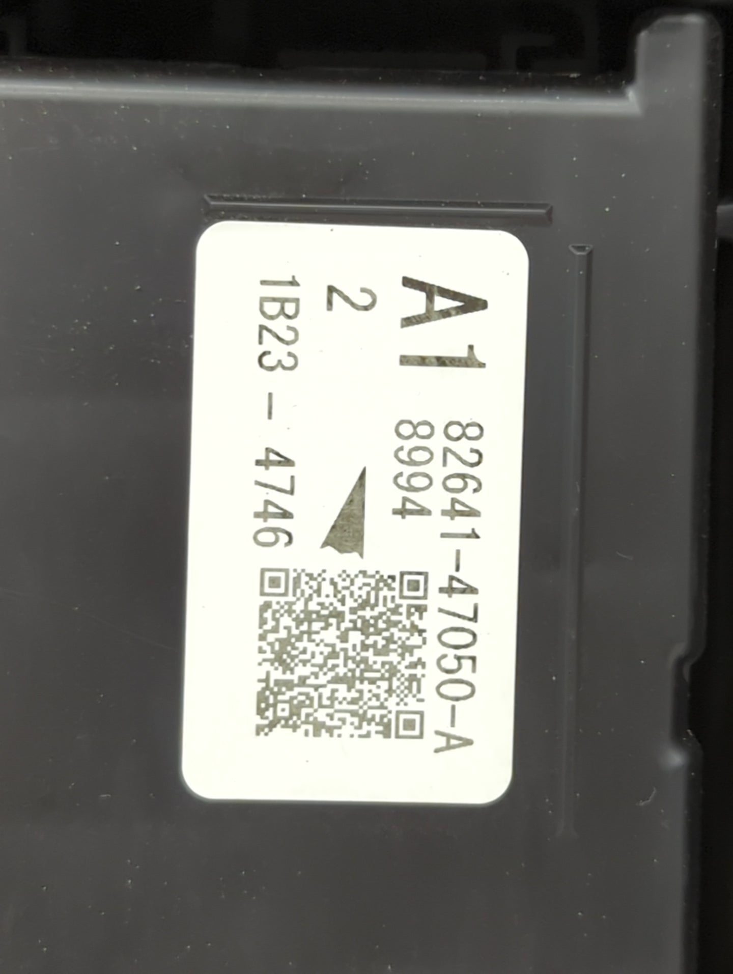 2020-2022 Toyota Corolla Fusebox Fuse Box Panel Relay Module P/N:82641-47050-A Fits Fits 2020 2021 2022 OEM Used Auto Parts 