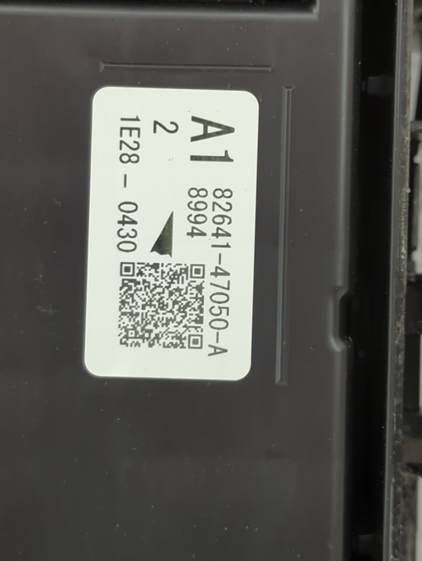 2020-2022 Toyota Corolla Fusebox Fuse Box Panel Relay Module P/N:82641-47050-A Fits Fits 2020 2021 2022 OEM Used Auto Parts 