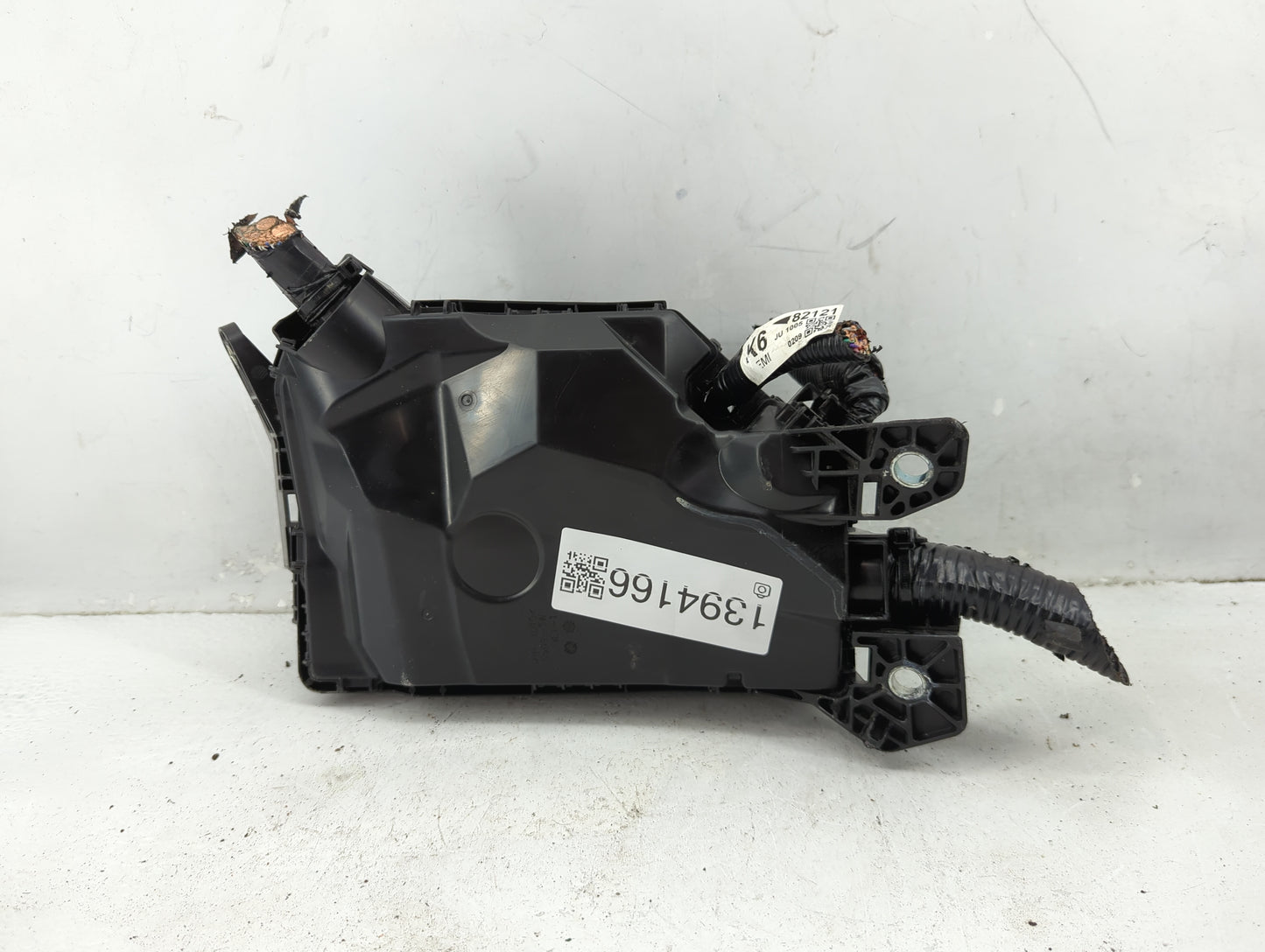 2020-2022 Toyota Corolla Fusebox Fuse Box Panel Relay Module P/N:82641-47050-A Fits Fits 2020 2021 2022 OEM Used Auto Parts 