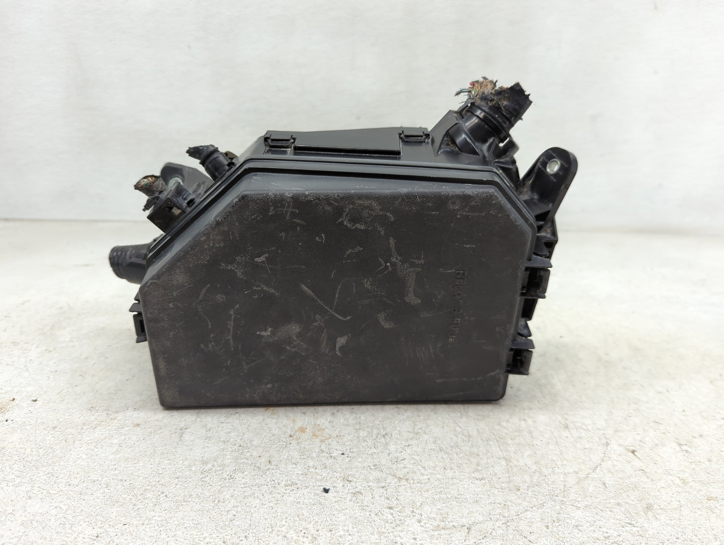 2020-2022 Toyota Corolla Fusebox Fuse Box Panel Relay Module P/N:82641-47050-A Fits Fits 2020 2021 2022 OEM Used Auto Parts 