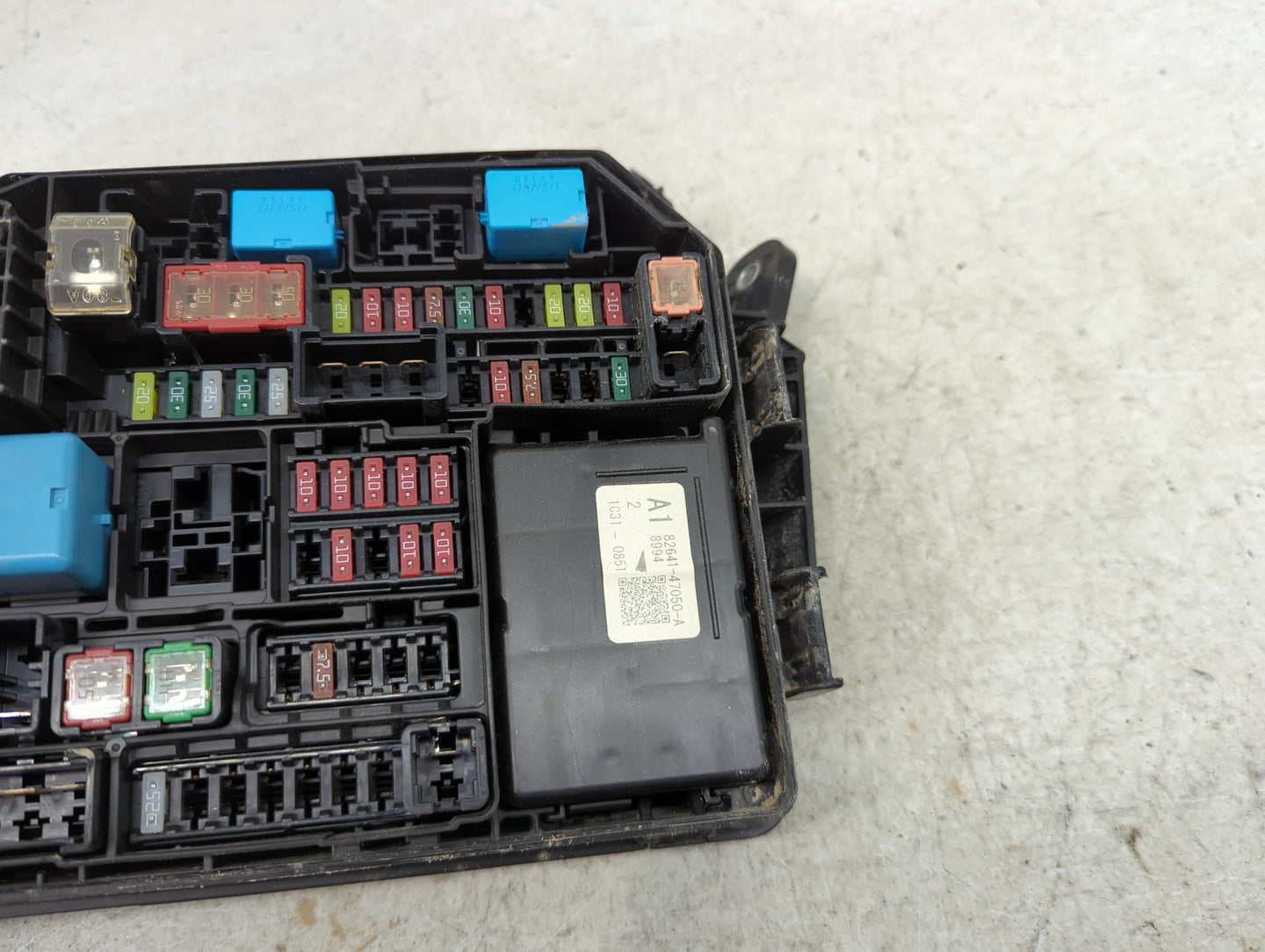 2020-2022 Toyota Corolla Fusebox Fuse Box Panel Relay Module P/N:82641-47050-A Fits Fits 2020 2021 2022 OEM Used Auto Parts 