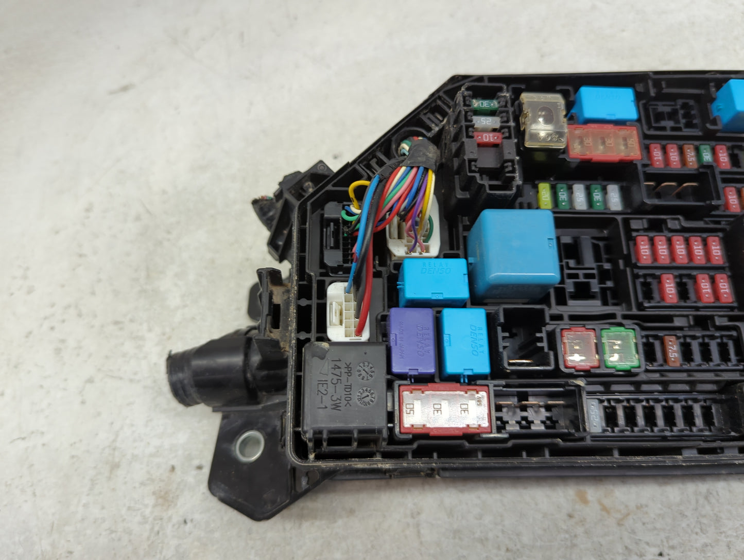 2020-2022 Toyota Corolla Fusebox Fuse Box Panel Relay Module P/N:82641-47050-A Fits Fits 2020 2021 2022 OEM Used Auto Parts 