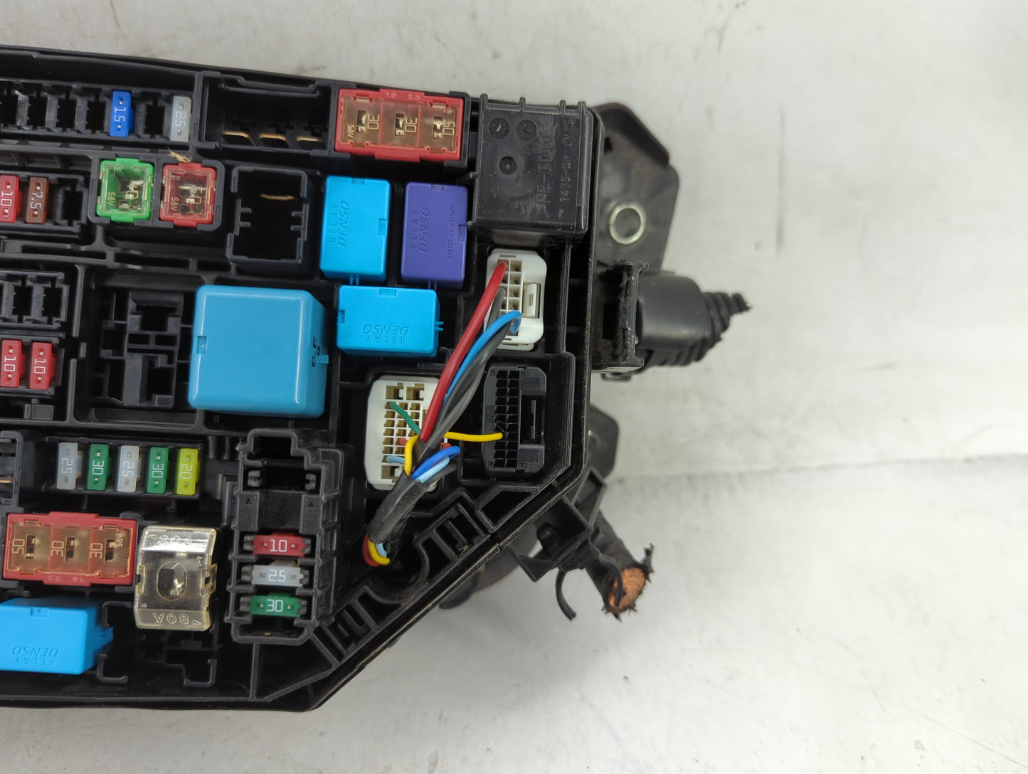2020-2022 Toyota Corolla Fusebox Fuse Box Panel Relay Module P/N:82641-47050-A Fits Fits 2020 2021 2022 OEM Used Auto Parts 