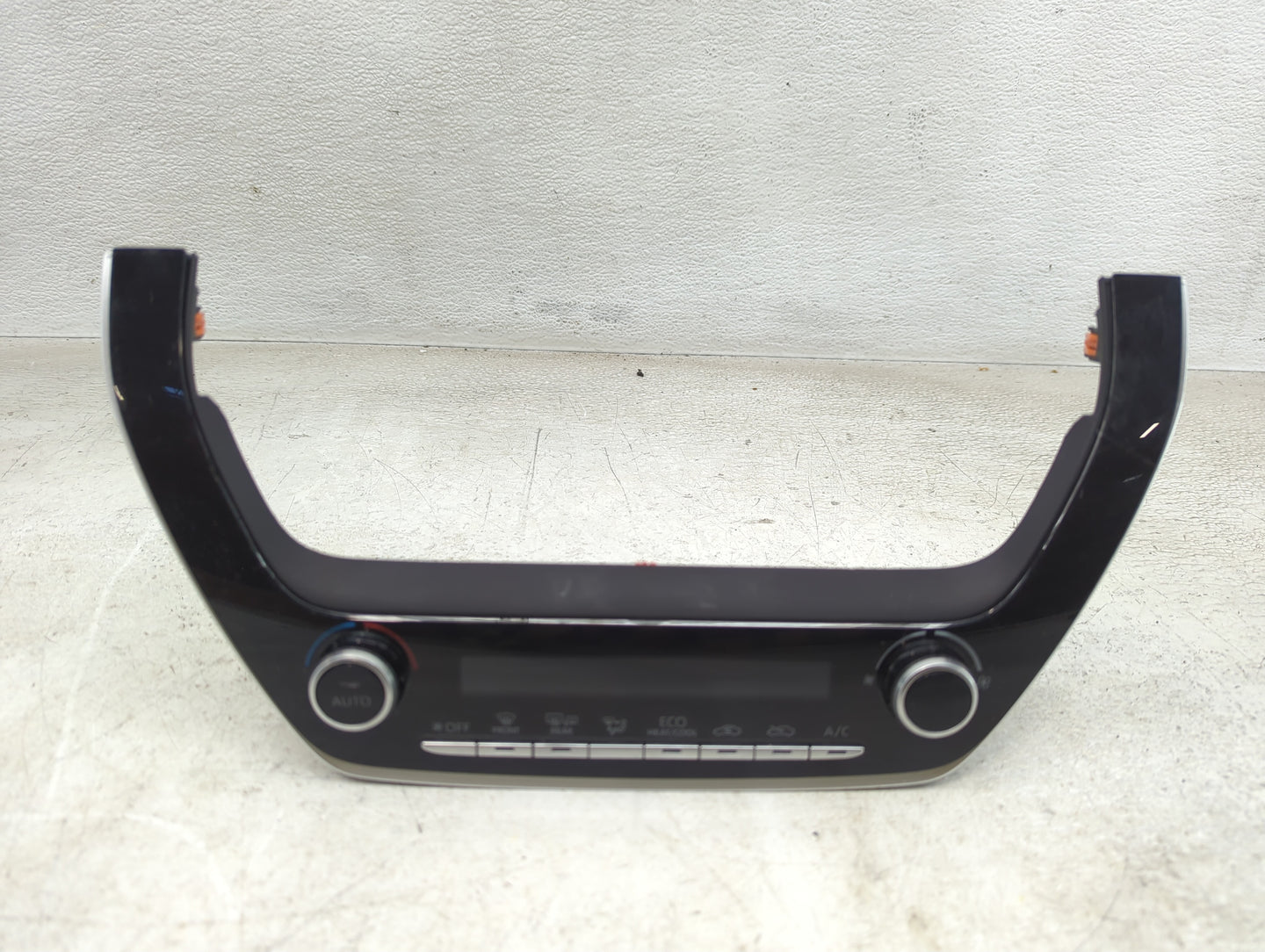 2022 Toyota Corolla Climate Control Module Temperature AC/Heater Replacement P/N:55900-02D50 Fits OEM Used Auto Parts - Oemu