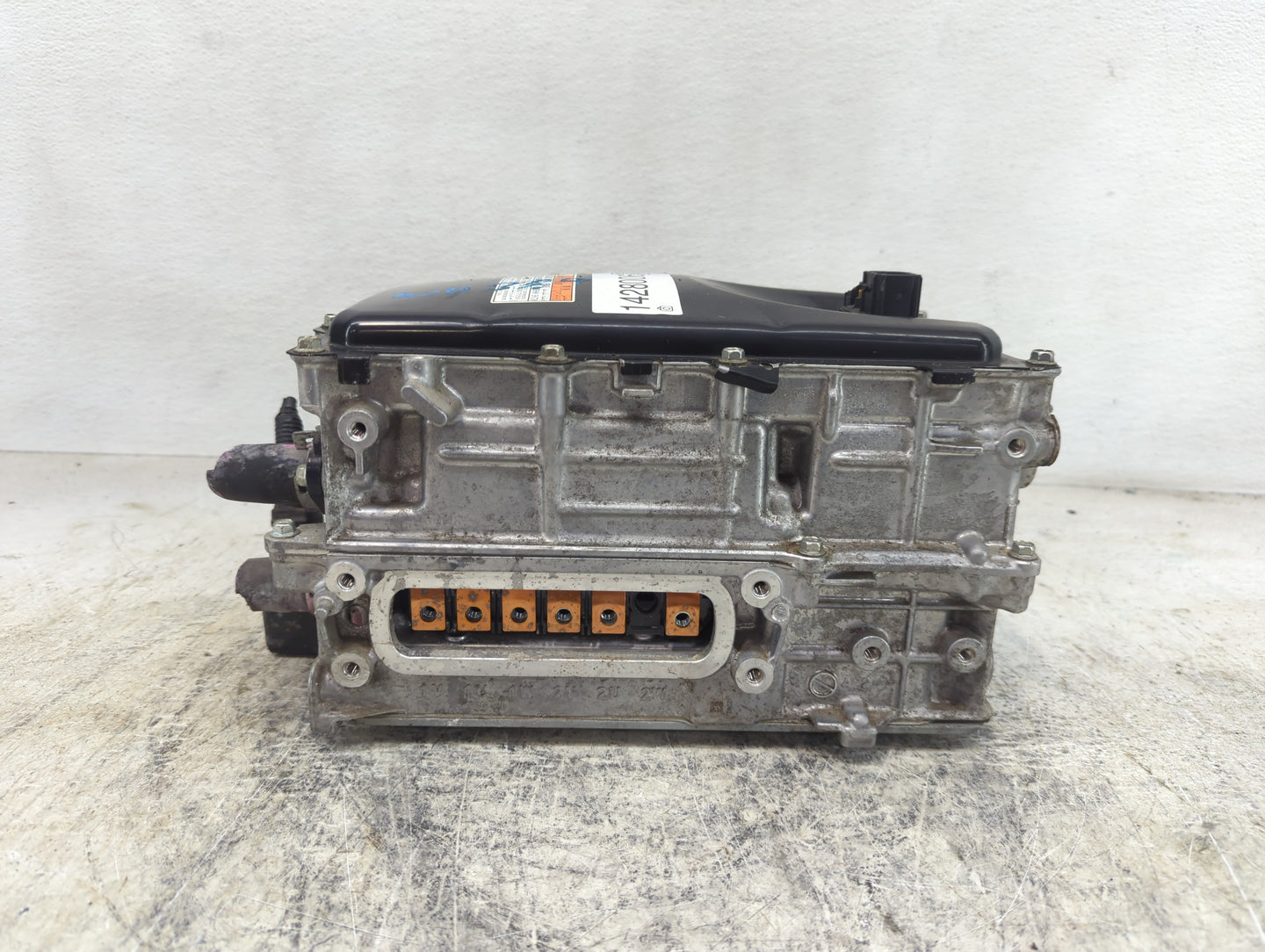 2020 Corolla Ac Dc Power Control Module Accessory Computer Power Inverter - Oemusedautoparts1.com