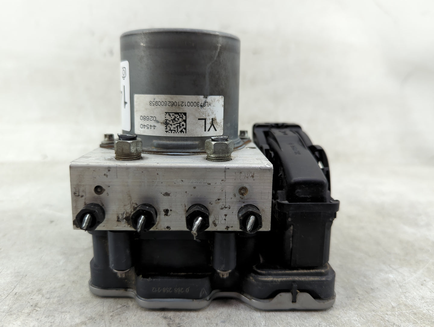 2020-2022 Toyota Corolla ABS Pump Control Module Replacement P/N:0265957015 3330A20065 Fits Fits 2020 2021 2022 OEM Used Aut