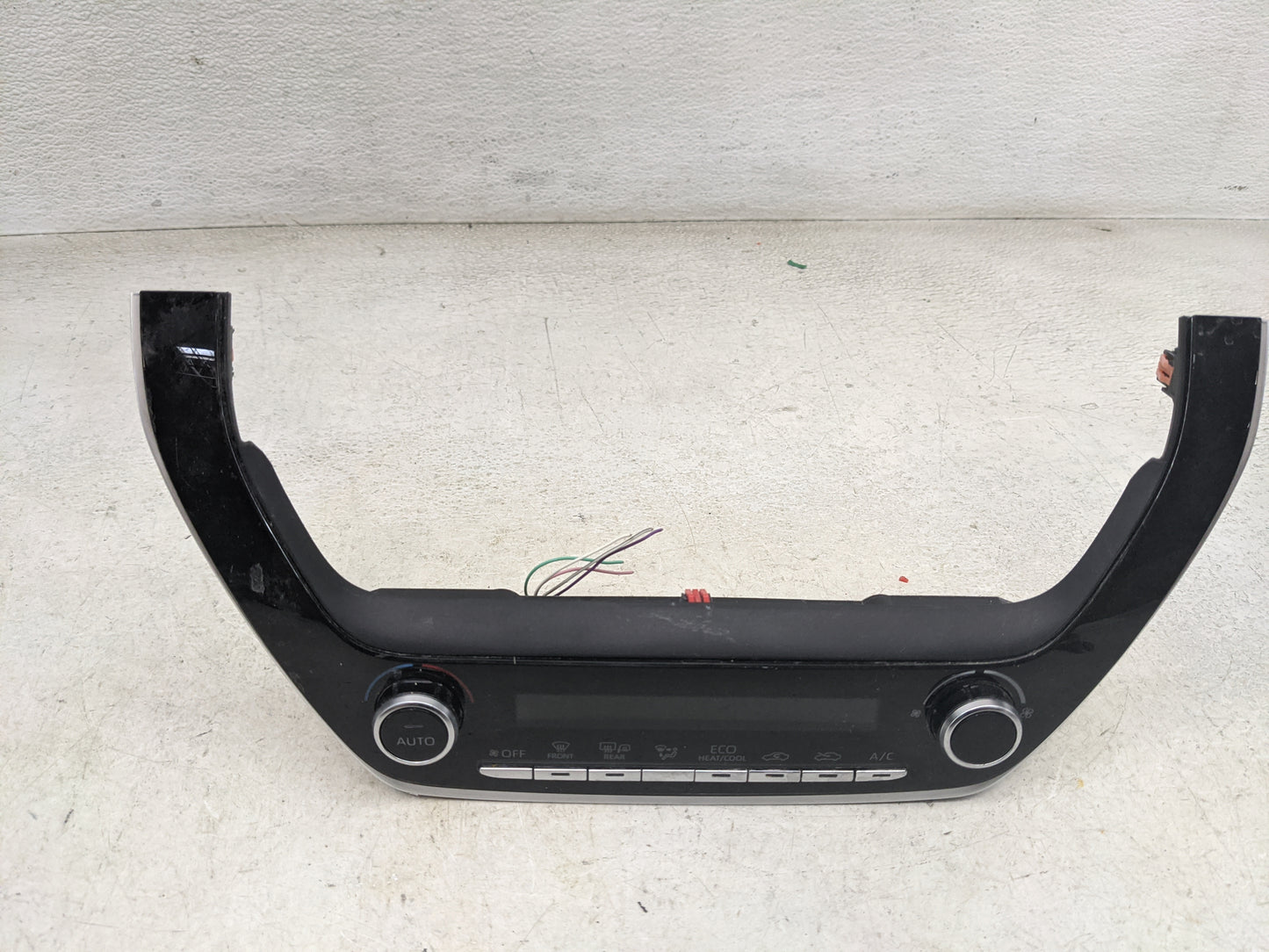 2022 Toyota Corolla Climate Control Module Temperature AC/Heater Replacement P/N:75K714 Fits OEM Used Auto Parts - Oemusedau