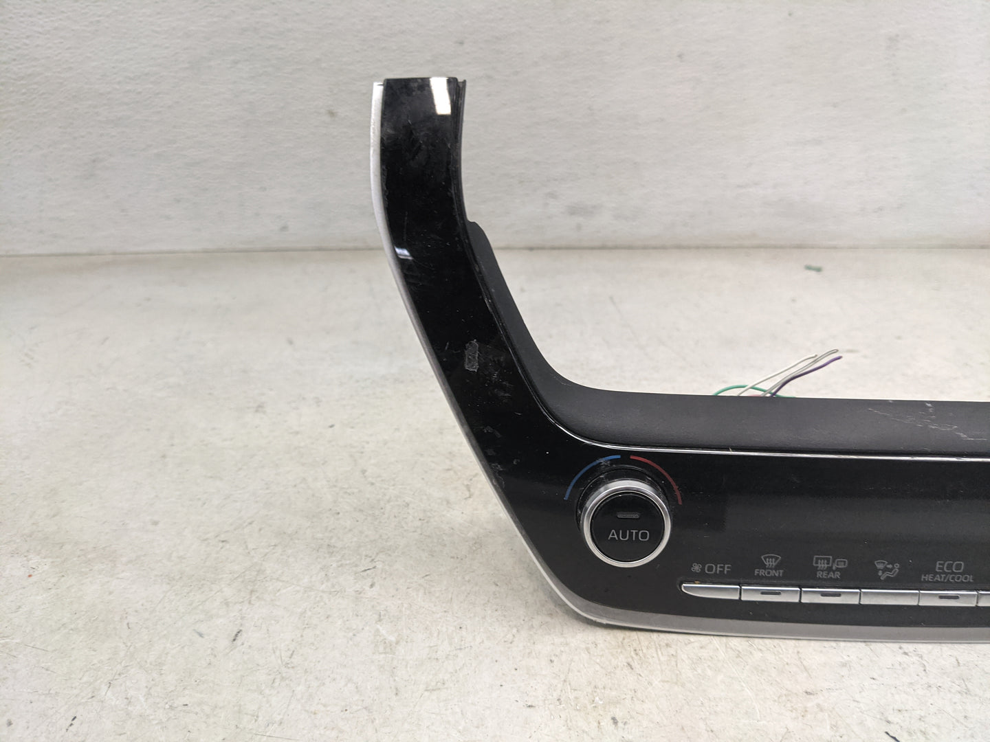 2022 Toyota Corolla Climate Control Module Temperature AC/Heater Replacement P/N:75K714 Fits OEM Used Auto Parts - Oemusedau