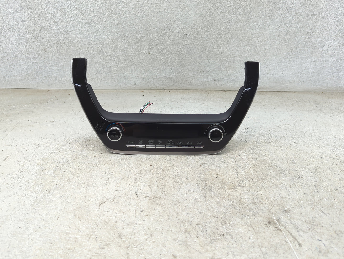 2022 Toyota Corolla Climate Control Module Temperature AC/Heater Replacement P/N:55900-02D50 Fits OEM Used Auto Parts - Oemu